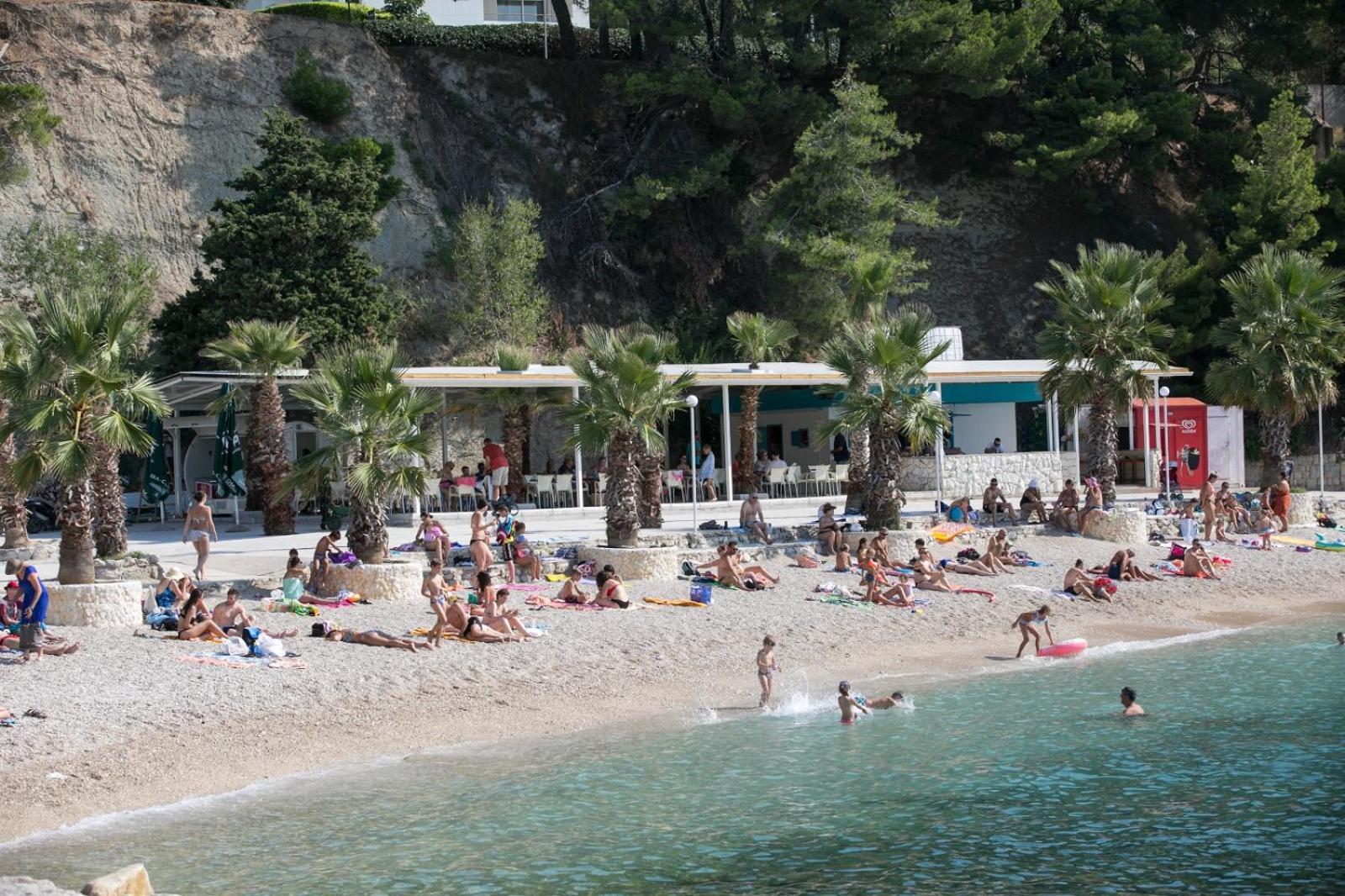 Marjan Hill 3-Br Apt,5 Guests Private Garden Near Beach Split Exterior photo