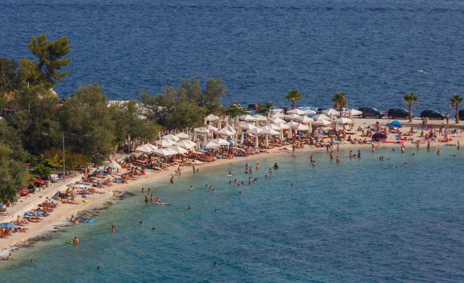Marjan Hill 3-Br Apt,5 Guests Private Garden Near Beach Split Exterior photo